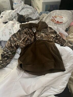 Drake Camo Hooded Pullover Jacket - Brown/Camo fits like a womans xs